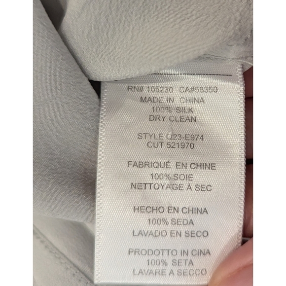 Equipment 100% Silk Grey V-Neck Long Sleeve Blouse Size Small - Picture 6 of 7